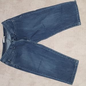Lee capri